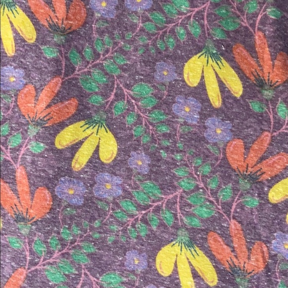 Xxs Lularoe floral perfect T - Picture 2 of 2
